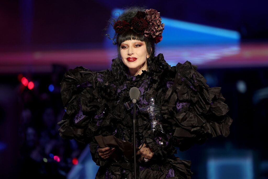 Artist of the Year:lady gaga